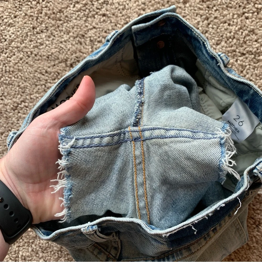MOTHER Superior Jean Shorts Size 26 The Tomcat Kick Fray Light Wash Distressed - Picture 12 of 13
